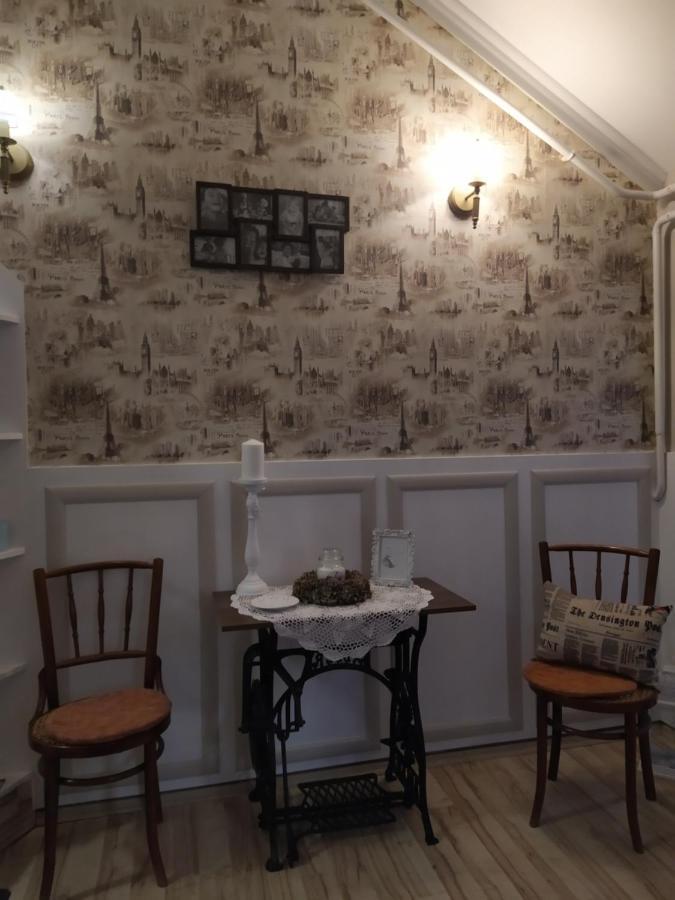 Hotel Gyula Panzio Extérieur photo
