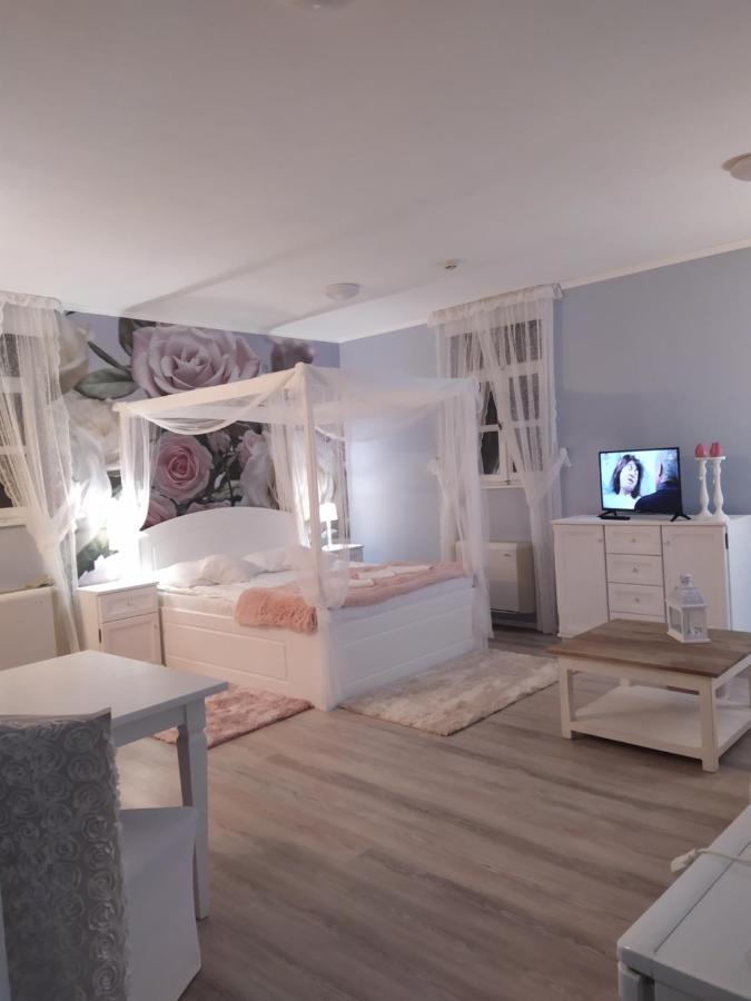 Hotel Gyula Panzio Extérieur photo